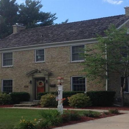 1810 Emerson House Bed & Breakfast - Adults Only Beloit Εξωτερικό φωτογραφία