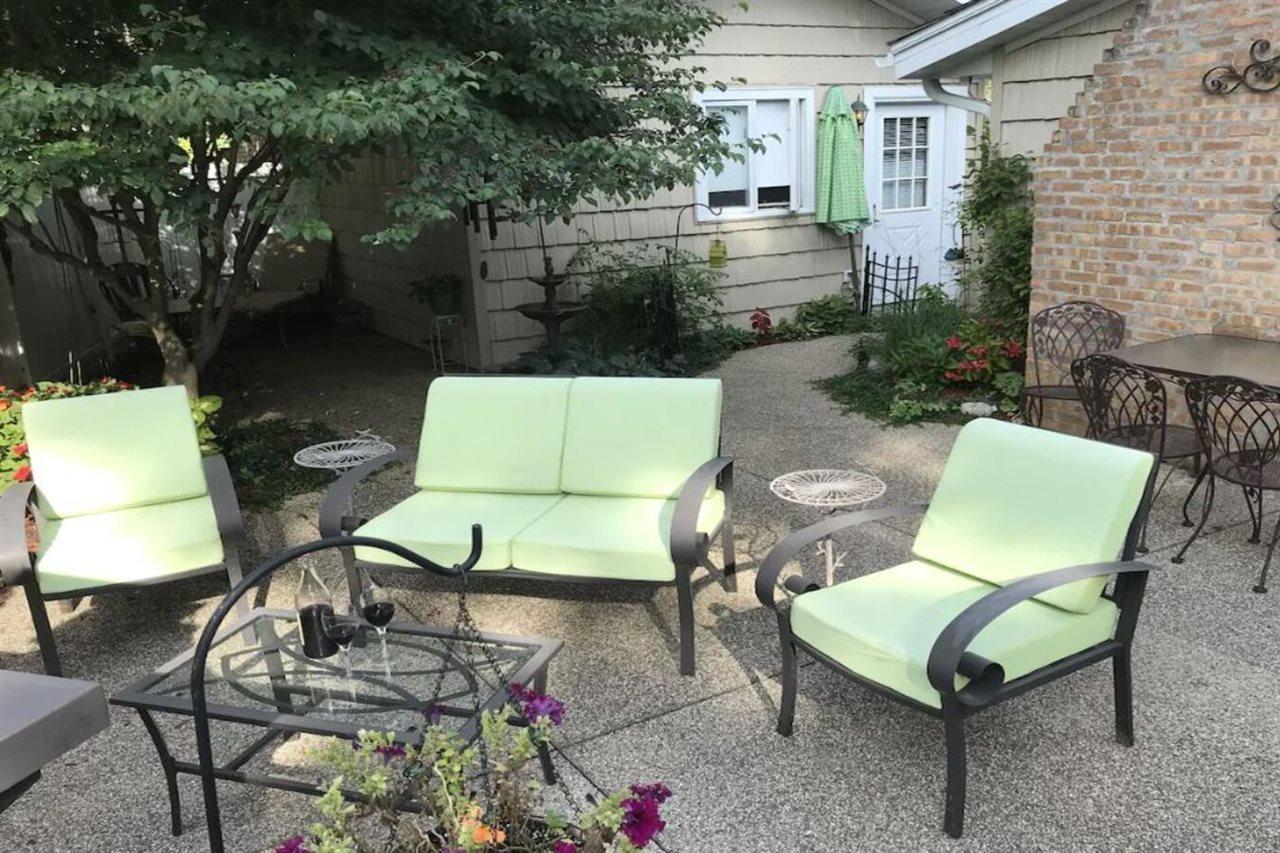 1810 Emerson House Bed & Breakfast - Adults Only Beloit Εξωτερικό φωτογραφία